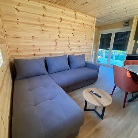 펜션 Tiny House Neny Fruska Gora