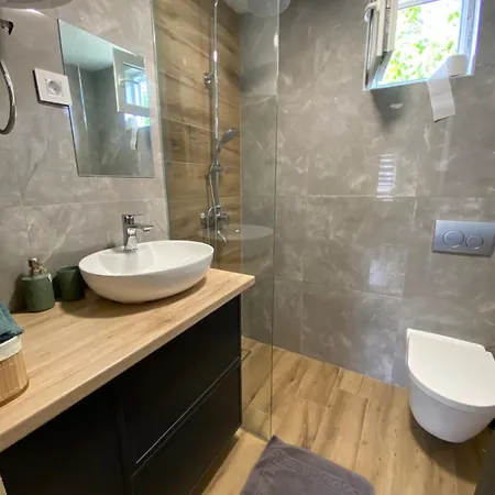 Tiny House Neny Fruska Gora Casa vacanze *